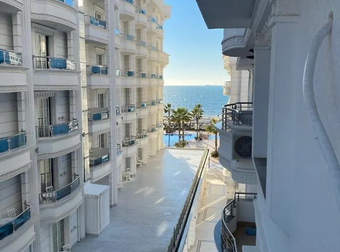 Luxury Golem (Tirana)