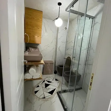 Luxury Apartmán Golem (Tirana)