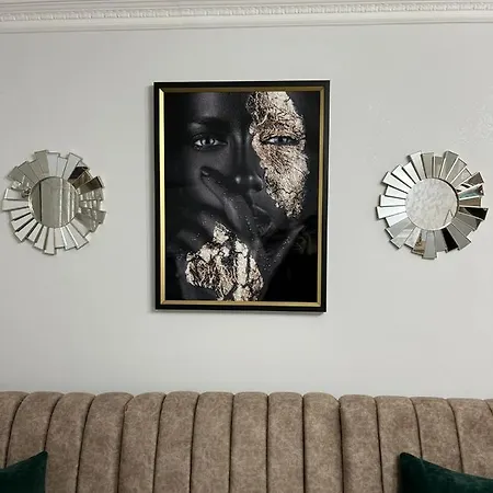 Luxury Golem (Tirana)